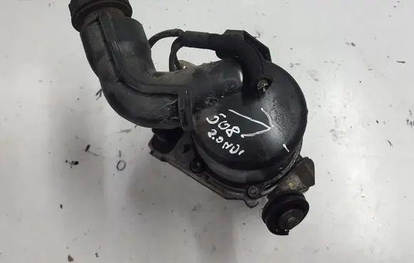 Peugeot 508 Power steering pump 9676154180