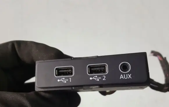 USB socket connector