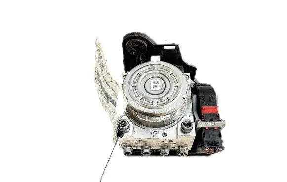Volkswagen Golf VII ABS Pump 5Q0614517L 5Q0907379M