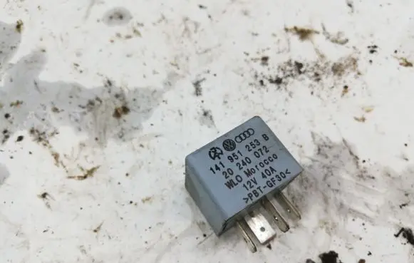 Seat Alhambra (Mk1) Other relay 141951253B 20240072