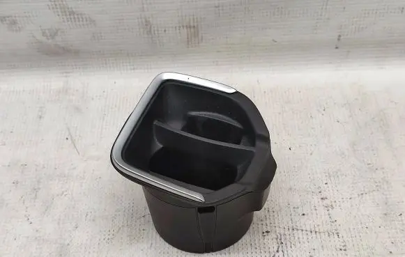 BMW 1 F20 F21 Ashtray (front) 9257208 9257207 9257209