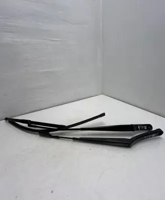 Skoda Kamiq Front wiper blade arm 657955410 657955409