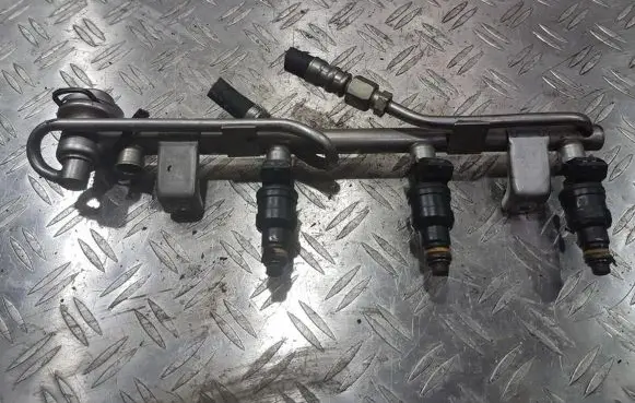 Audi A4 S4 B5 8D Fuel main line pipe 058133681 058133551a