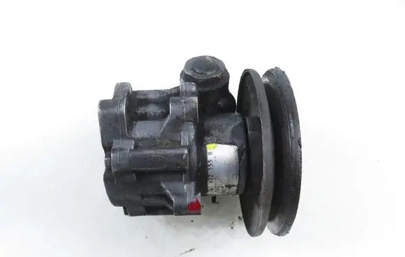 Volkswagen Transporter - Caravelle T4 Power steering pump 701422155B