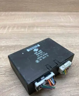 Nissan Primera Door control unit/module 284502F901 05051112 WithPlug