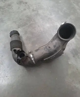 BMW 4 F32 F33 Turbo air intake inlet pipe/hose 7605638 70510167 51750610