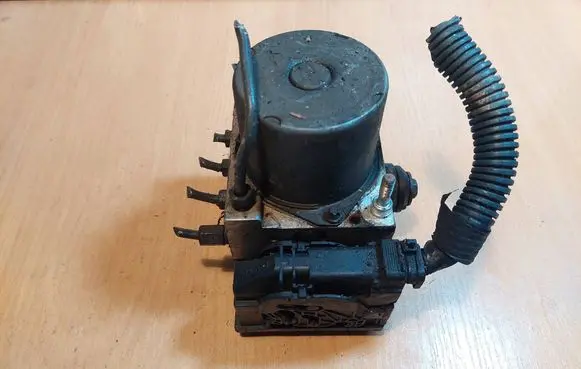Toyota Auris 150 ABS Pump 0265800527 90006H0916