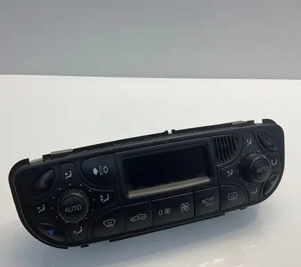 Mercedes-Benz C W203 Climate control unit 2098300285 A2098300285