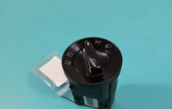 Skoda Fabia Mk2 (5J) Light switch 1U0941531D IMPRK1571633