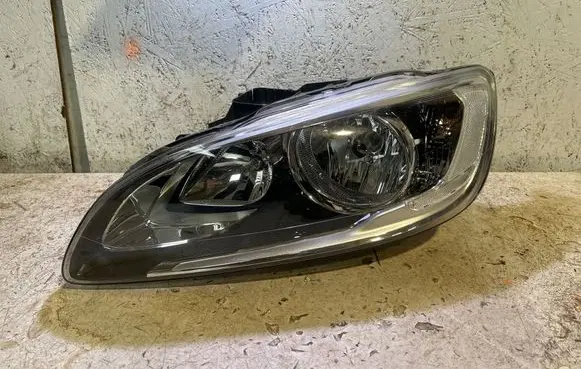 Volvo V60 Headlight/headlamp 31420271 89908933