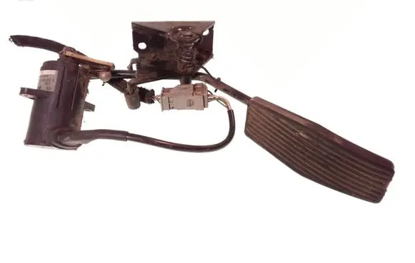 Opel Vectra B Accelerator pedal position sensor 0205001042
