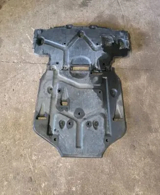 Mercedes-Benz ML W164 Engine splash shield/under tray