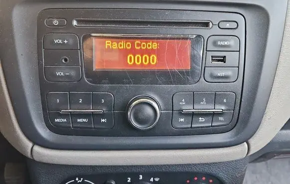 Radio/CD/DVD/GPS head unit