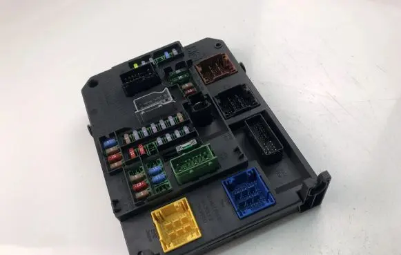 Citroen C4 I Fuse box set 9665547480 S180121003E