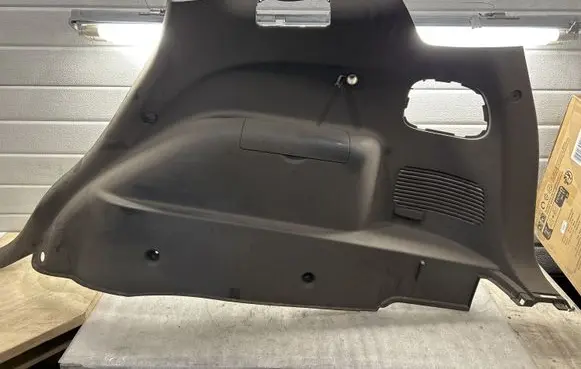 Hyundai Santa Fe Centre console side trim rear 587402B200