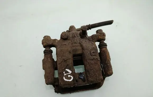 Rear brake caliper