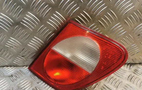 Mercedes-Benz E W210 Tailgate rear/tail lights 2108201264 A2108201264