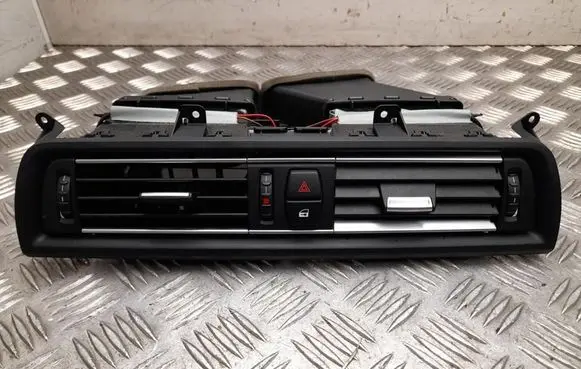 BMW 5 F10 F11 Dash center air vent grill F49209136