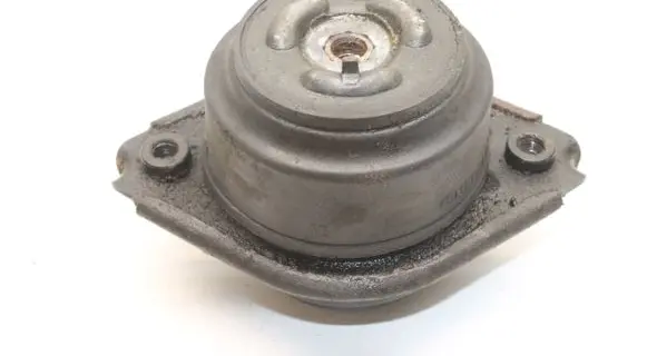 Mercedes-Benz R W251 Engine mount bracket A2512402717
