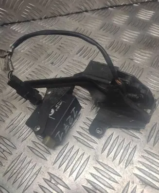 BMW 5 E39 Tailgate window lock/catch/latch 8384069