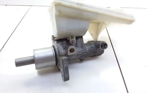Renault Trafic II (X83) Master brake cylinder 320670082