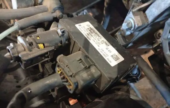 Mercedes-Benz B W245 Glow plug pre-heat relay A6401530479