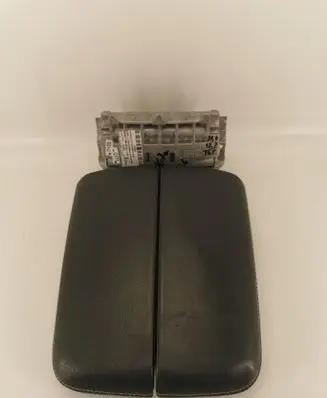 Audi Q7 4M Armrest 4M0864207C 7127854A 1317007