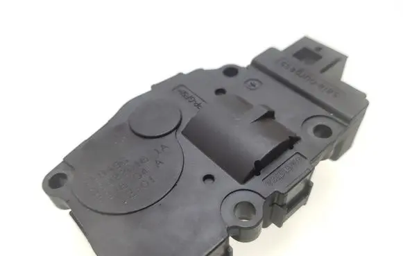 Mercedes-Benz GLE (W166 - C292) Air flap motor/actuator EFB496 T946104A