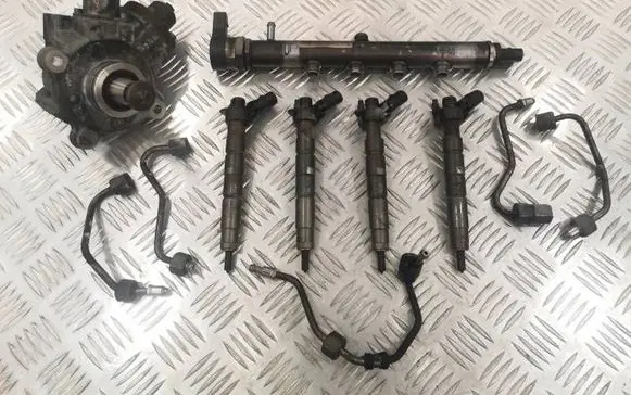 Mercedes-Benz E W213 Fuel injectors set 
