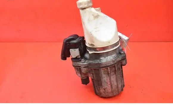 Opel Astra H Power steering pump 13192897