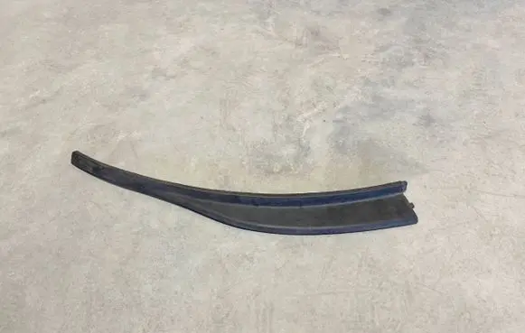Front bumper lip