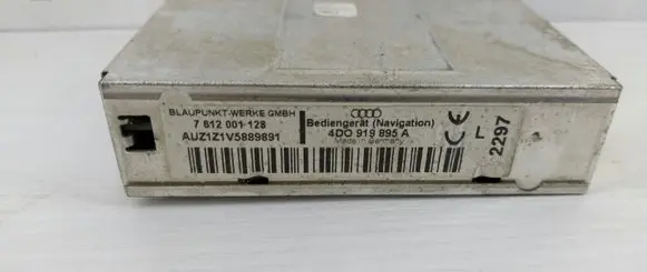 Audi A8 S8 D2 4D GPS navigation control unit/module 4D0919895A 7261001128