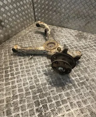Mercedes-Benz Vito Viano W638 Rear wheel hub A6383503405 6383503405