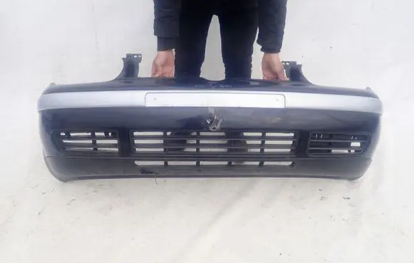 Volkswagen Golf IV Front bumper