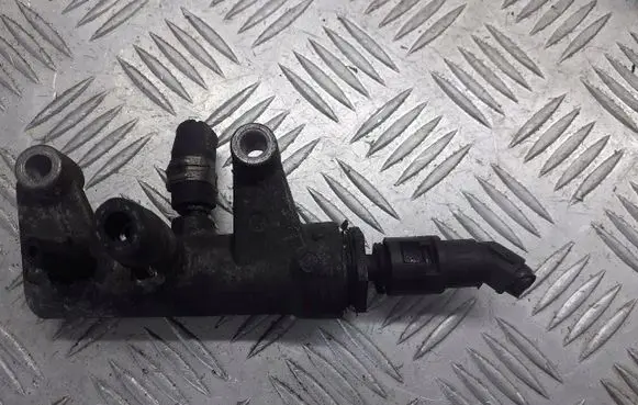 Opel Astra H Fuel distributor 55183043