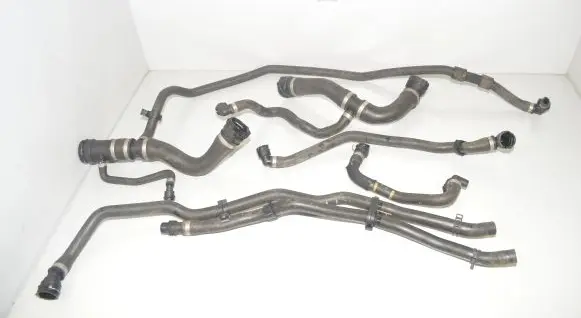 BMW 4 F32 F33 Engine coolant pipe/hose 9208169 7600554 7610256