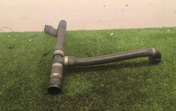 BMW 5 E60 E61 Engine coolant pipe/hose 738000765