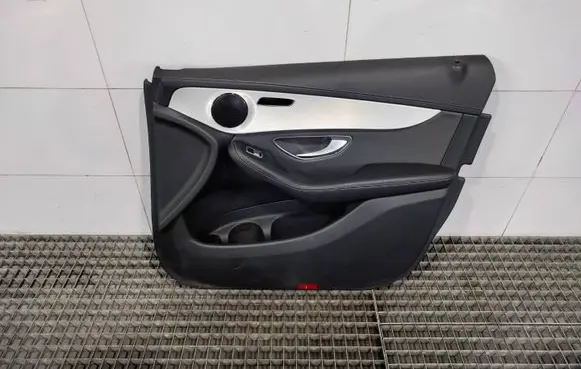 Mercedes-Benz GLC C253 Coupe rear side trim panel 