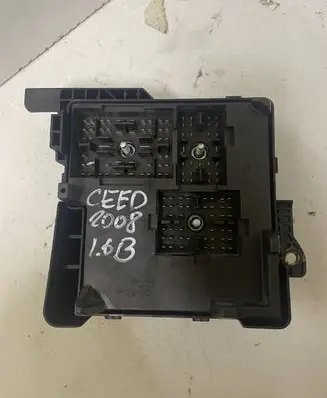 KIA Ceed Fuse box set 919502H020