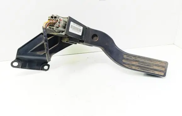 Ford Mondeo Mk III Accelerator throttle pedal 2S719F836DA