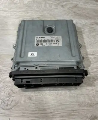 BMW 5 GT F07 Engine control unit/module 8511983 030112779 0281017373