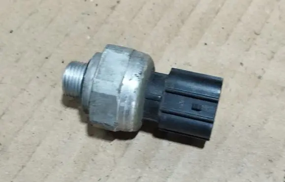 Honda Civic Air conditioning (A/C) pressure sensor 42CP201