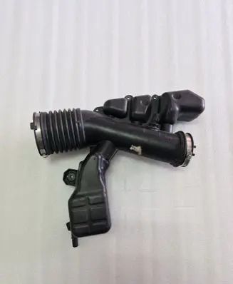 Jeep Grand Cherokee WL Intake resonator 68376821AB
