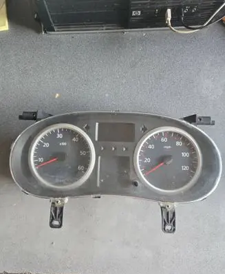 Speedometer (instrument cluster)