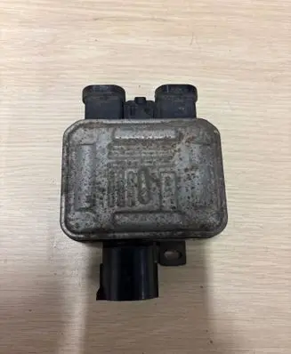 Volvo XC60 Coolant fan relay 940011200