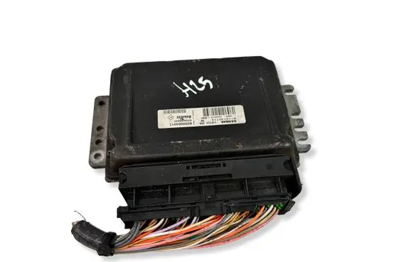 Renault Clio II Engine control unit/module 8200064017 S110130114 8200044437