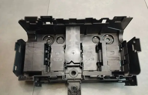 Volkswagen Amarok II Engine control unit holder MB3T14A465AB