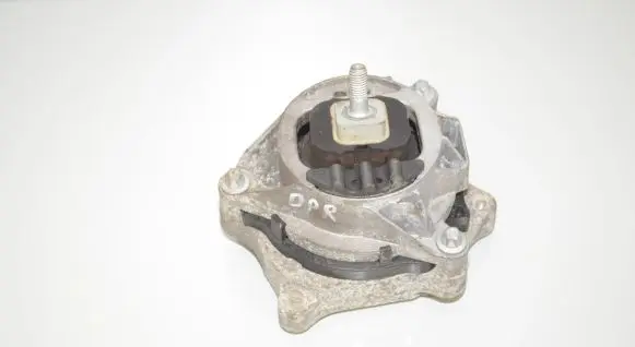BMW 2 F22 F23 Engine mount bracket 6859414 22116859414