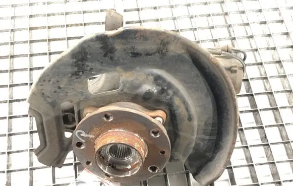 Renault Kadjar Front wheel hub spindle knuckle