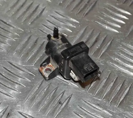 Opel Astra J Turbo solenoid valve 55566051